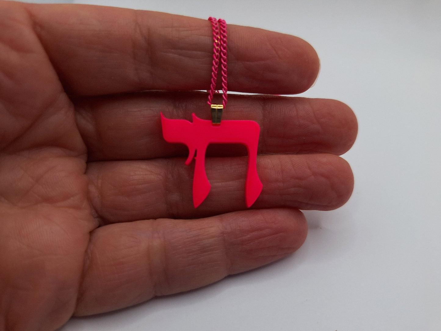 Hai monocolor pendant necklace
