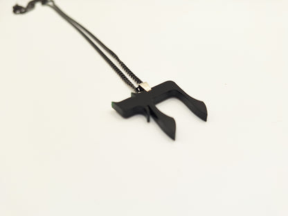 Hai pendant necklace